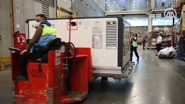 Turkish Cargo, kıtalar arası kurduğu hava kargo köprüsüyle Kovid-19 aşılarını taşıyor