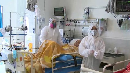 كورونا يدفع العاملين في القطاع الطبي الإيراني للهجرة