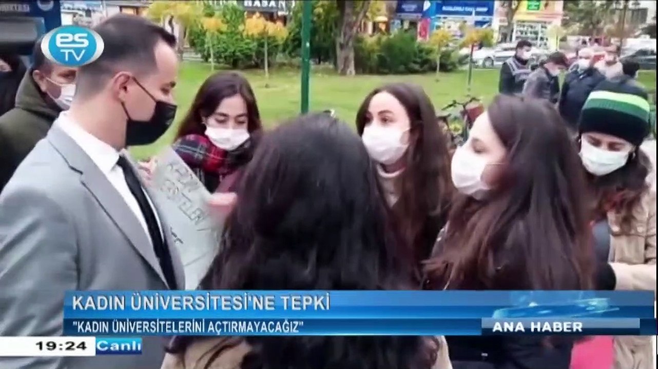 Kadın üniveritelerini açtırmayacağız