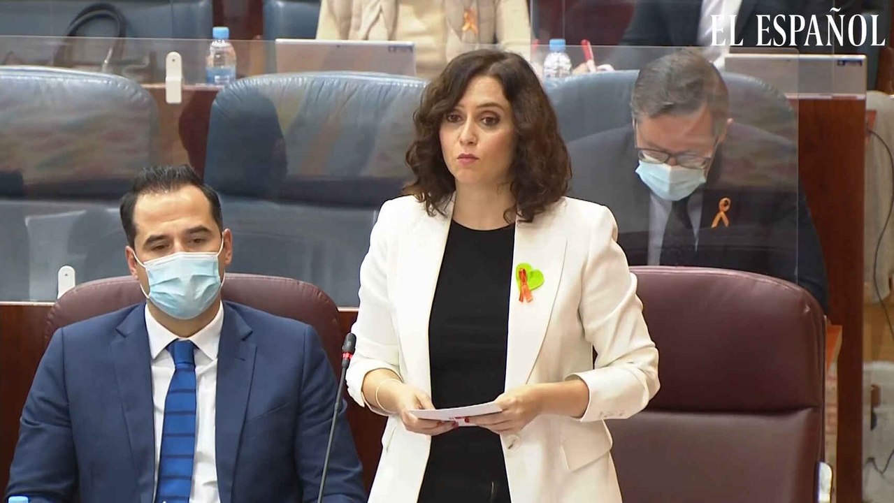 Ayuso: "Las mujeres de Podemos son nefastas para las que luchan por ascender sin sus machos"