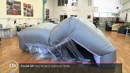 Coronavirus : en Italie, une tente à câlins pour les malades et les personnes fragiles