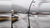 Kulakkaya Yaylası'na yılın ilk karı yağdı