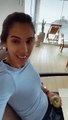 Vanessa Tello tomando sus proteinas recargando para un nuevo dia - instagram story