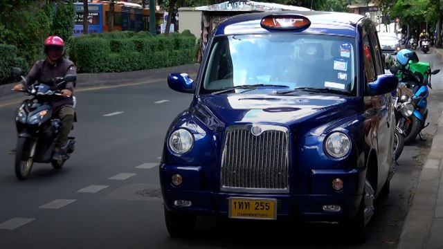 London-style cabs rolled out in Bangkok by Thai taxi company