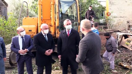 Kocaeli'de depremden kalan bin 502 adet hasarlı binanın yıkımına başlandı