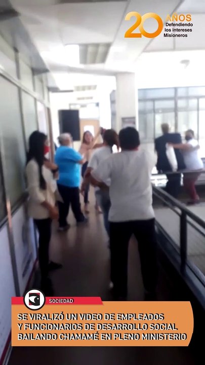 Se viralizó un video de empleados y funcionarios de Desarrollo Social bailando chamamé en pleno ministerio