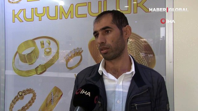 O kadar kuyumcu varken niye ben? deyip isyan etti: Altın yükseldikçe ben fakirleşiyorum