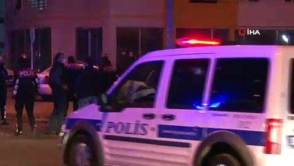 Kaza yapan otomobil dükkana girdi: 6 yaralı