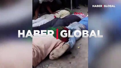 Hindistan'da inek gübresi festivalinde kendilerini ineklere çiğnettiler