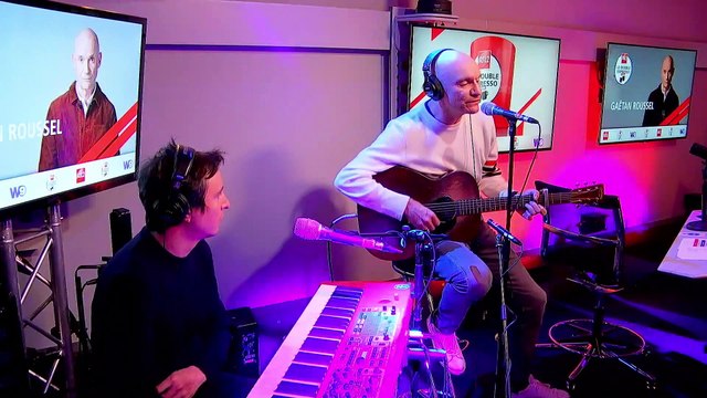 Gaëtan Roussel interprète Help Myself en live dans le Double Expresso RTL2 (20/11/20)