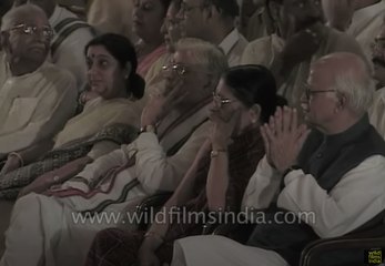 Atal Bihari Vajpayee and LK Advani take oath in New Delhi