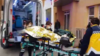 ERZİNCAN - Hafif ticari araç ile otomobil çarpıştı: 5 yaralı