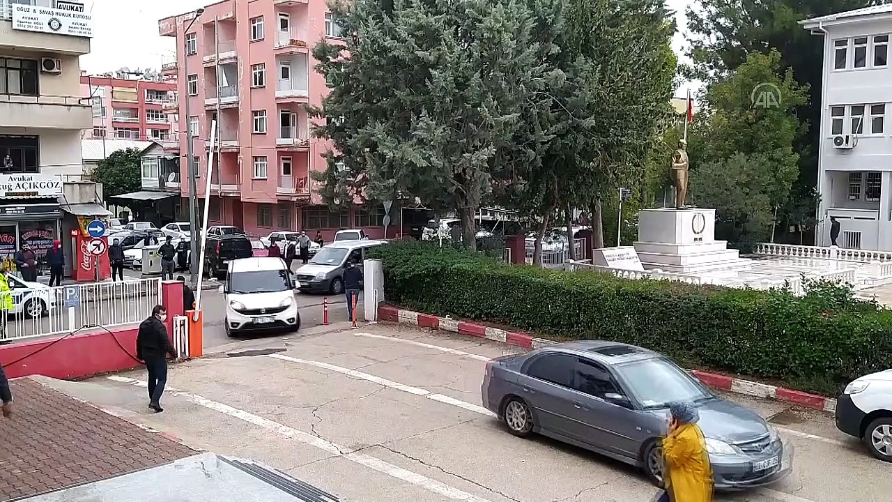 ADANA - Yasa dışı bahis operasyonu: 9 gözaltı