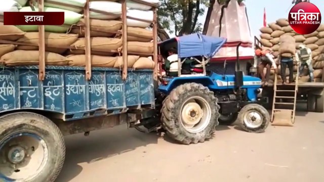 रात के अंधेरे में दलालों का क्रय किया जा रहा है धान, किसानों में आक्रोश