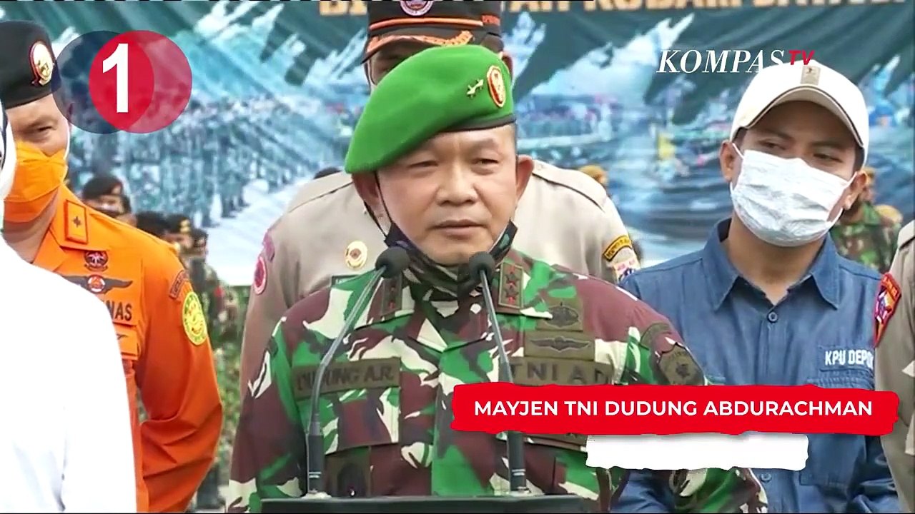 TOP 3 News: Pangdam Jaya Penurunan Baliho, Ridwan Kamil Selesai Diperiksa, Kapolri Lantik 8 Kapolda