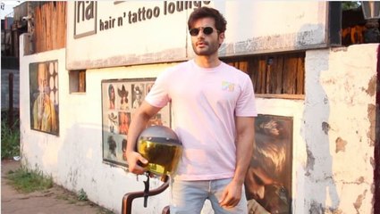 Karan Tackar Spotted at Hakim Alim Salon at Varsova | FilmiBeat