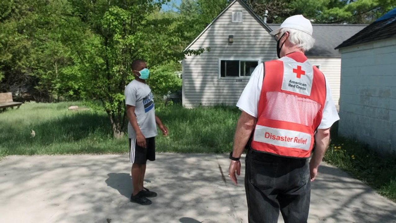 Make a difference on Giving Tuesday with Red Cross