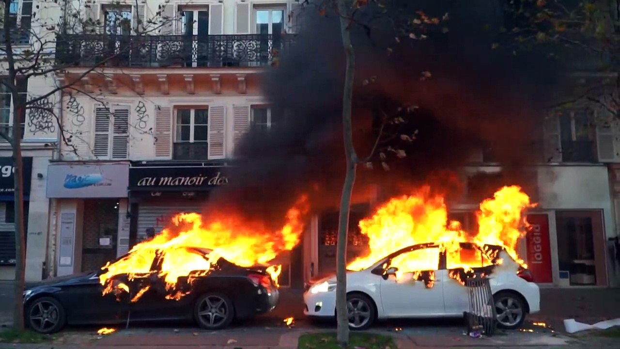 Confrontos em Paris