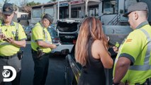 Detienen a mujer que violó límites de velocidad | Control de Carreteras | Discovery Latinoamérica