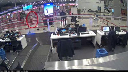 İSTANBUL - Sahte pasaportla yurt dışına kaçmaya çalışan PKK'lı kadın terörist tutuklandı