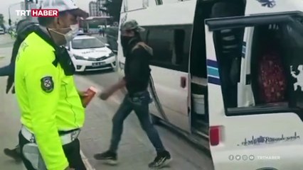 17 kişilik minibüsten 41 tarım işçisi çıktı