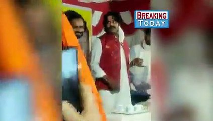 यूपी: सांसद रवि किशन की कुर्सी सरकी, कार्यक्रम के दौरान ही धड़ाम से गिर पड़े