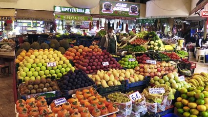KONYA - Rengarenk tezgahlarıyla asırlık Melike Hatun Çarşısı'na sonbahar uğramıyor