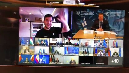 Ολλανδός ρεπόρτερ μπήκε απρόσκλητος στην τηλεδιάσκεψη των Ευρωπαίων υπ. Άμυνας