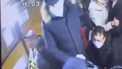 Rusya’da corona dehşeti: Maske için uyardı, bıçaklanarak öldürüldü