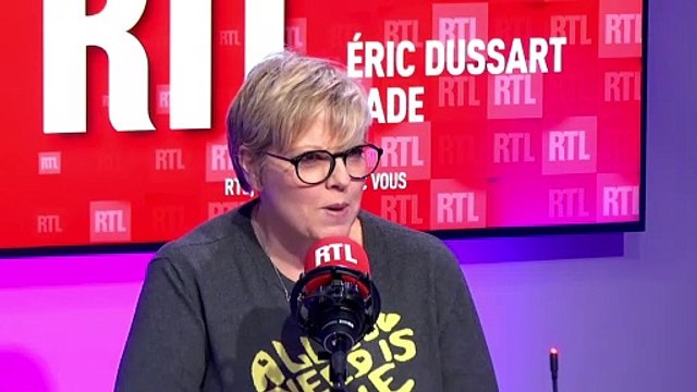 Laurence Boccolini joue à Mot de passe avec Jade et Eric Dussart