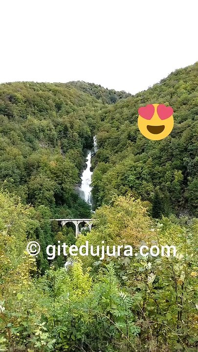 Cascade Bief de la ruine, Gorges de la Saine, Montagnes Jura France - Location Vacances Gîtes classés -  www.gitedujura.com