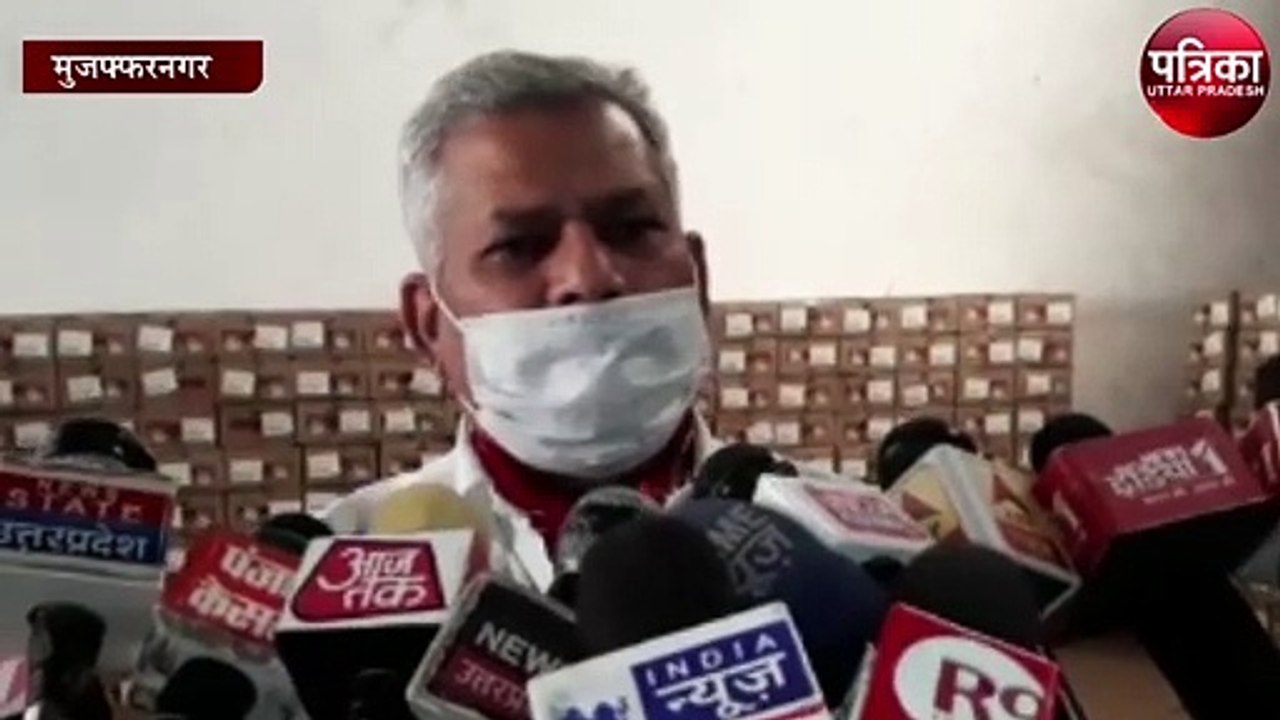 शराब की दुकानों पर पुलिस की छापेमारी
