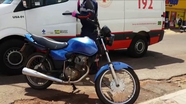 Motociclista passa mal e é socorrido pelas equipes do Siate e Samu no Bairro Floresta