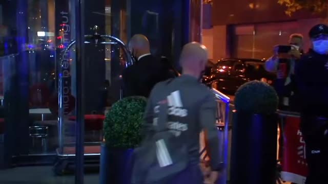 Caras largas (y sin mascarilla) tras otro tropiezo en Liga del Real Madrid