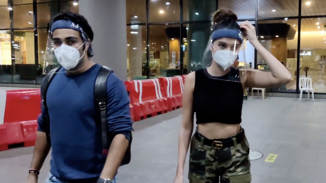 Tara Sutaria बॉयफ्रेंड Aadar Jain संग मालदीव से छुट्टियां बिताकर पहुंची मुंबई | FilmiBeat