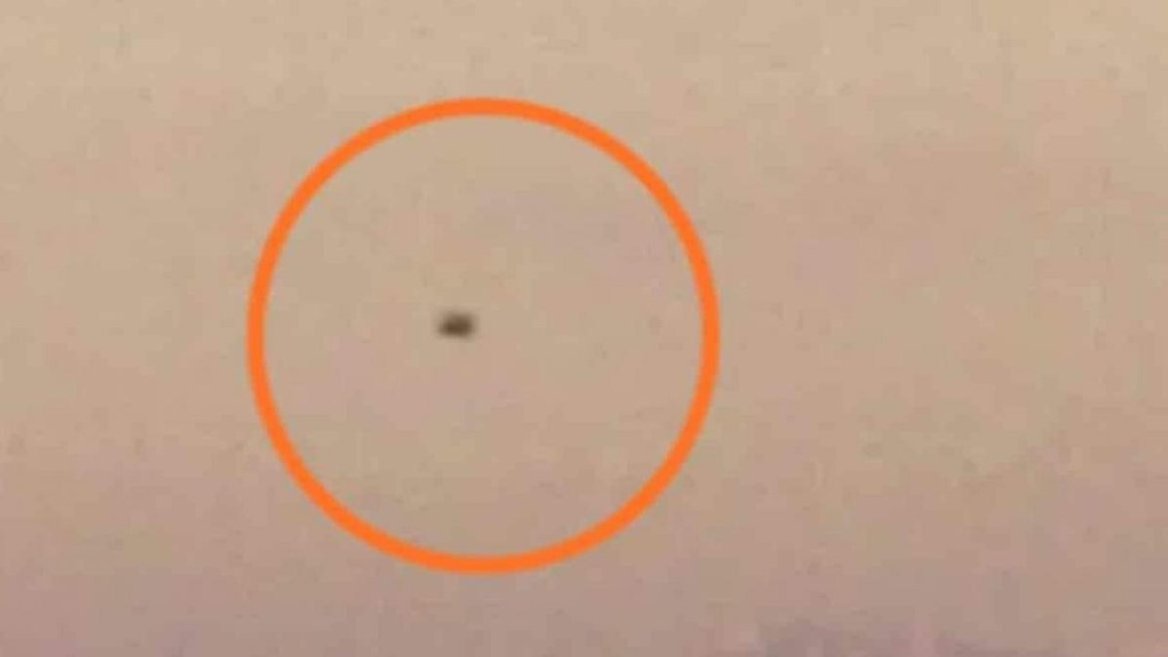 J&K: Flying object spotted near LoC in Mendhar sector