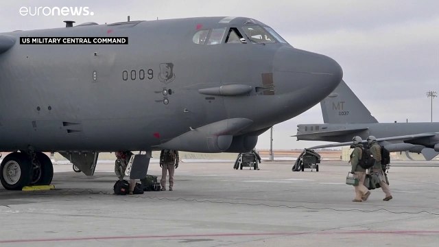 قاذفات القنابل الأمريكية B-52H في الشرق الأوسط.. قرع لطبول الحرب أم استعراضٌ للعضلات قبل الرحيل؟
