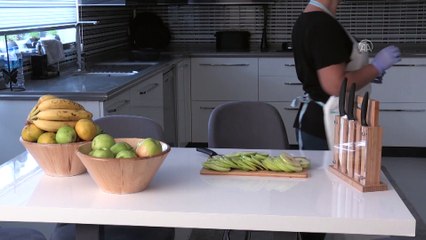 UŞAK - İsraf olmasın diye kuruttuğu meyveler girişimci yaptı