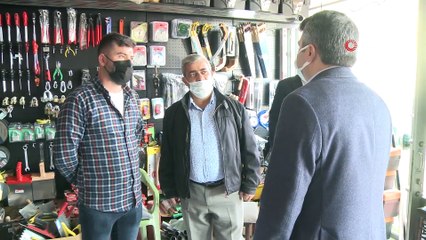 Başkan Yılmaz esnafın sorunlarını dinliyor