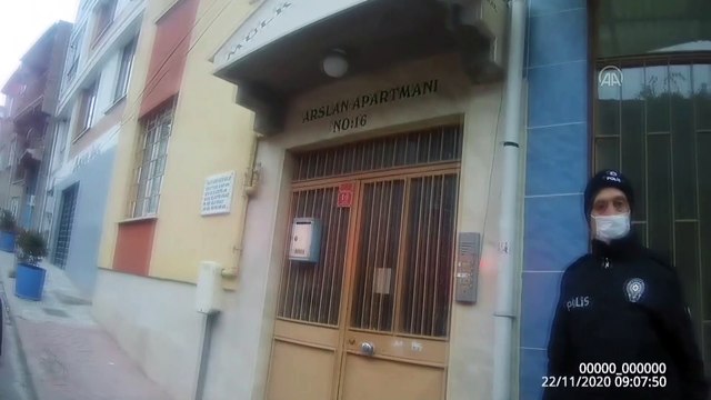 ESKİŞEHİR - Polis KPSS'ye geç kalan öğrenciler için seferber oldu