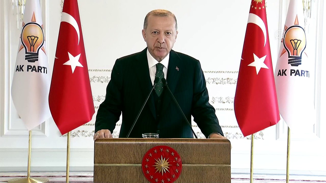 İSTANBUL - Cumhurbaşkanı Erdoğan: ''Kalbini ve gözünü bize yöneltmiş tüm dostlarımızın dualarıyla, engelleri aşa aşa bugünlere geldik''