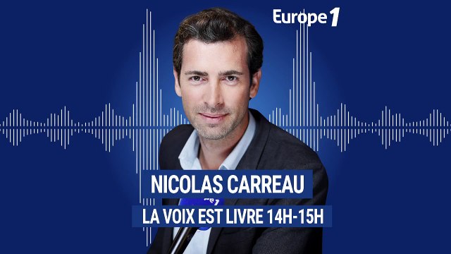 D'Ormesson, Wilde, Zweig : les auteurs favoris de Stéphane Bern dans sa bibliothèque