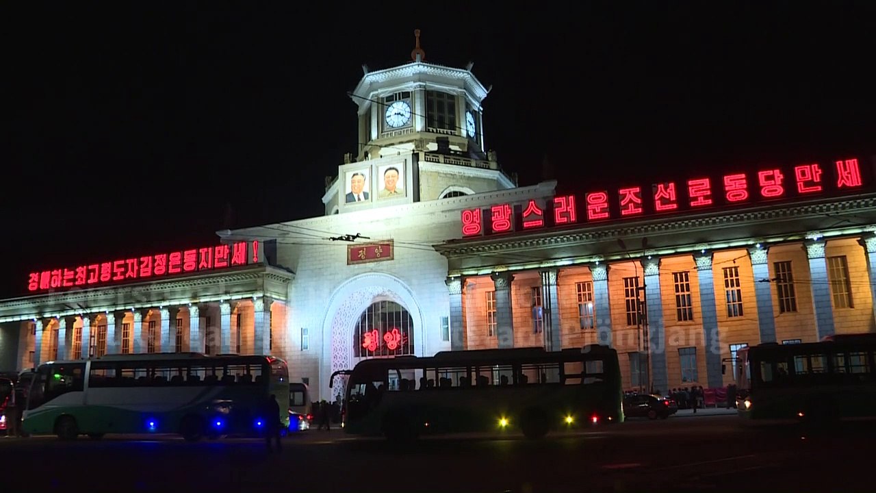 Nordkoreaner feiern sich für Hilfseinsatz nach Taifun