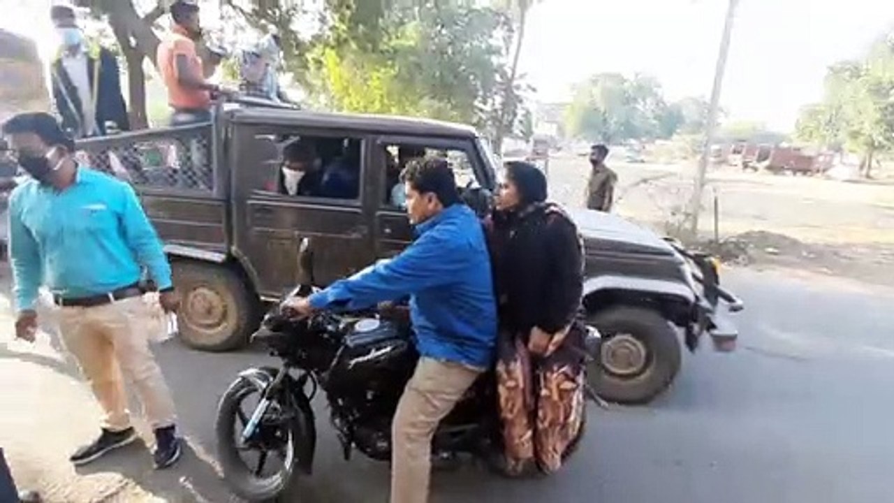 बिना मास्क वालों पर पुलिस ने की चालानी कार्रवाई