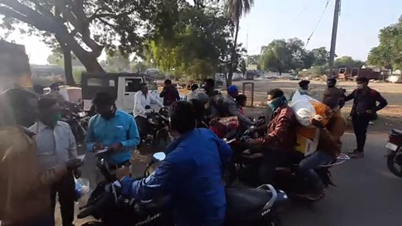 बिना मास्क के घूमने वालों पर नगर परिषदों ने की...