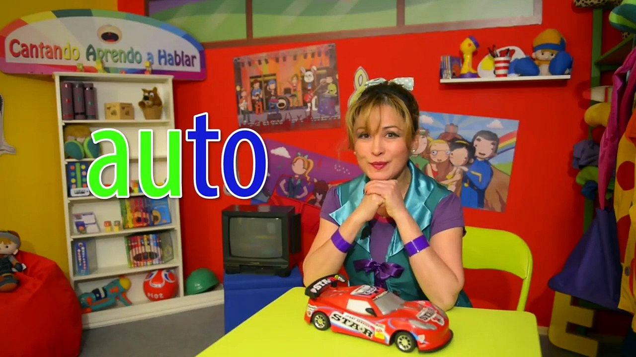 Fabricando un auto en el Club de Cantando Aprendo a Hablar (Capítulo 12)