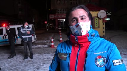 KARS - Sokağa çıkma kısıtlamasının ardından cadde ve sokaklar boş kaldı