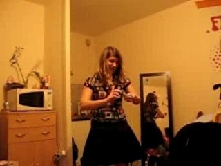 Mélo mime , fanny tente de deviner!