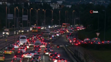 İstanbul'da trafik yoğunluğu yüzde 40'ı aştı