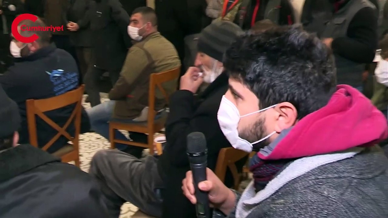 ''Ben şimdi ne yapayım; susayım mı, yutkunayım mı''